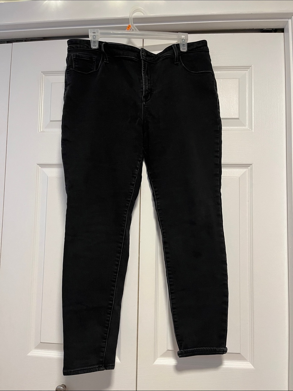 Old Navy Black Women’s Skinny Jeans